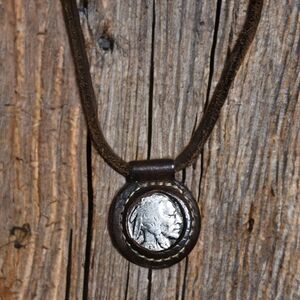 VINTAGE Abercrombie & Fitch leather necklace - RARE